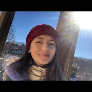 Meet your Posher, Daniella